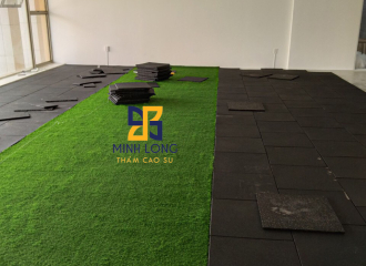 Thi công sàn cao su, sàn cỏ nhân tạo – Phú Mỹ Hưng