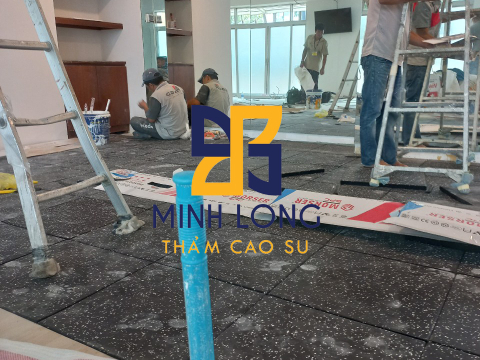 Cung cấp thi công gạch cao su EPDM dày 25mm LH: 0898080320